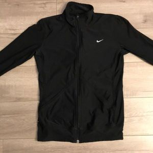 4 button suit in style